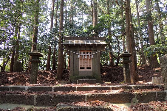 桑山神社の祠