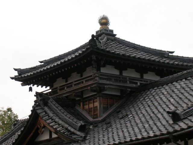 旧井波駅舎　宝形造りの楼閣