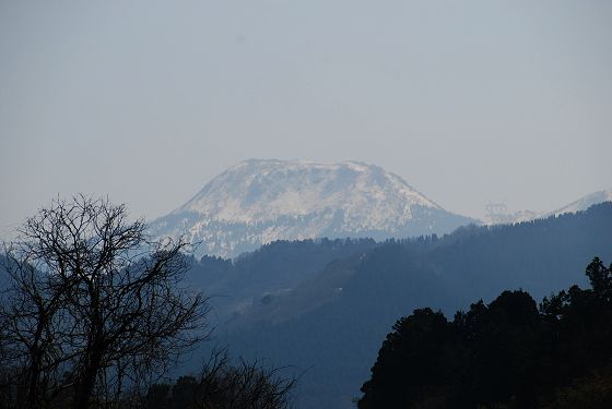 袴腰山