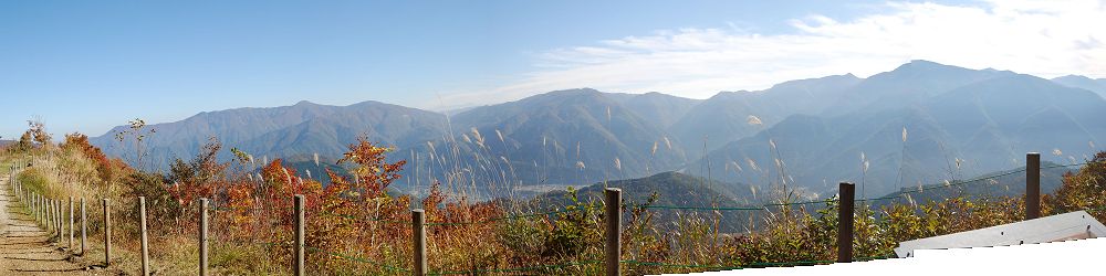 白川郷展望台から見た富山県側の山々パノラマ写真