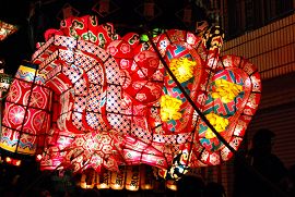 2008年 辰巳町大行燈・前方の釣物