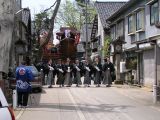 神明宮前の参道